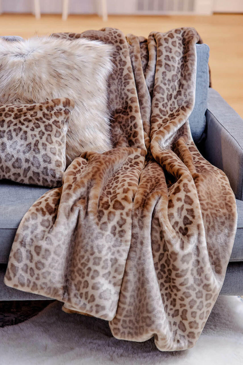 Signature Throw Leopard