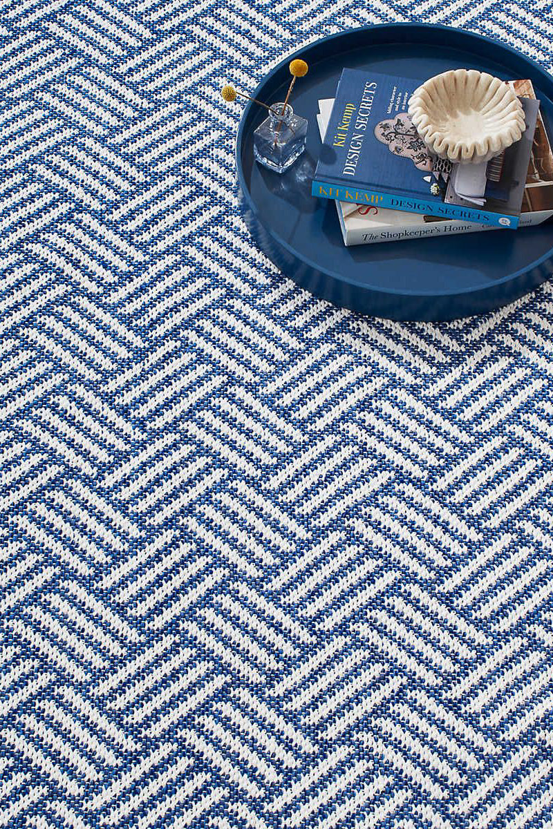 Dash & Albert Crisscross Denim Handwoven Indoor/Outdoor Rug 2x3