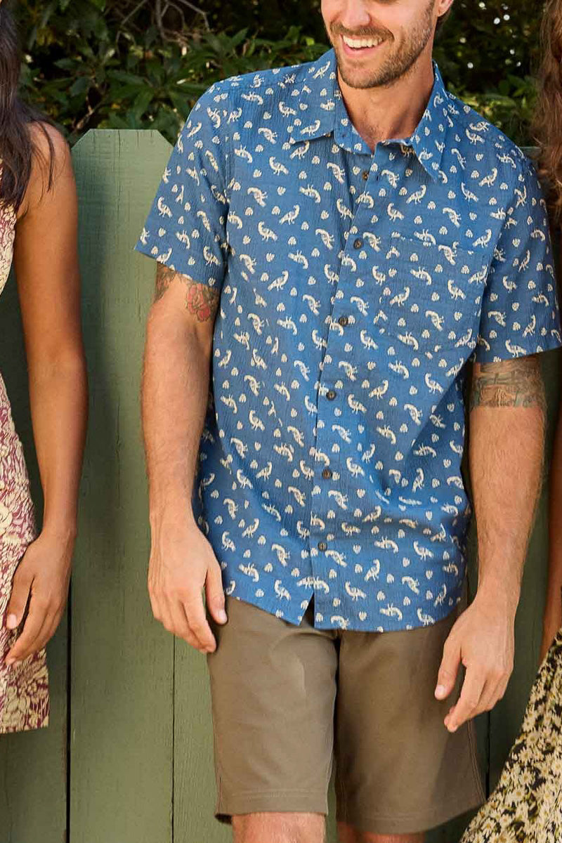 Toad & Co Men's Fletcher Short Sleeve Shirt Bird Print Medium Pacific Blue