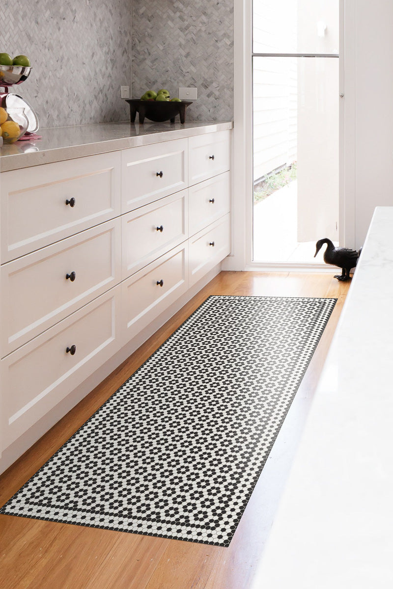 A&A Mosaic Black & White Floormat 3'x8'