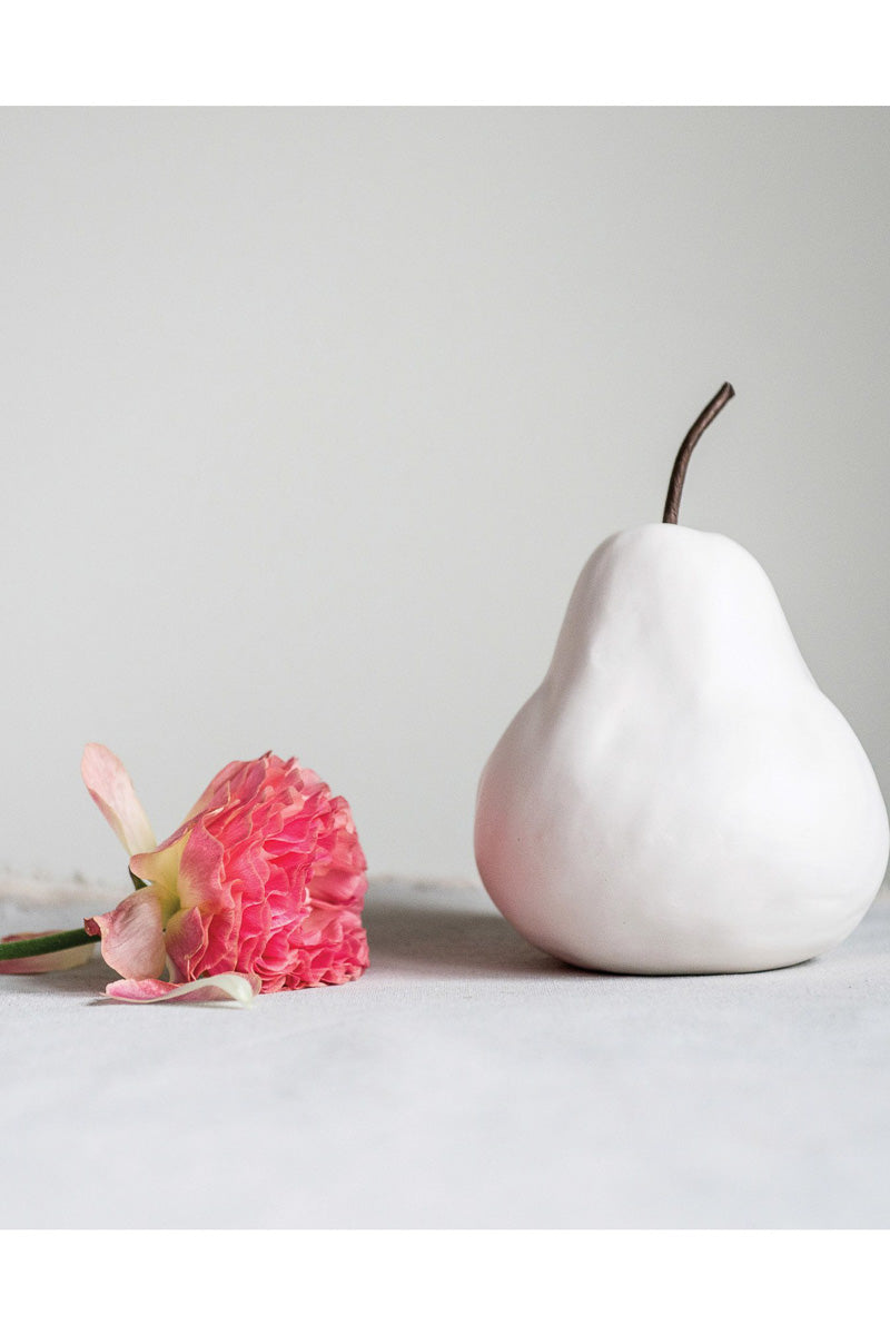 PEAR STONEWARE MATTE WH 5.25"
