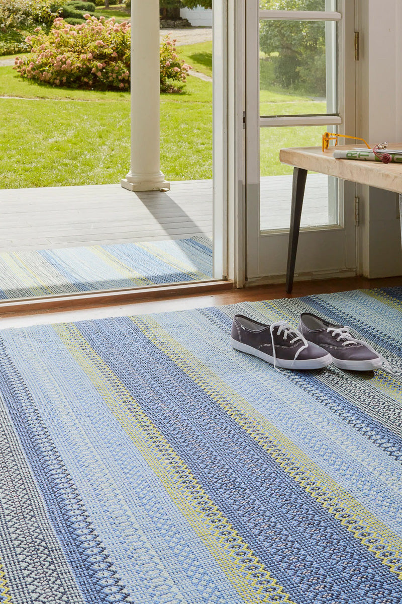 Dash & Albert Fiesta Stripe French Blue/Green Handwoven Indoor/Outdoor Rug 2x3