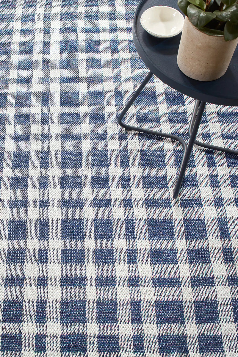 Dash & Albert Tattersall Handwoven Indoor/Outdoor Rug 2x3 Navy