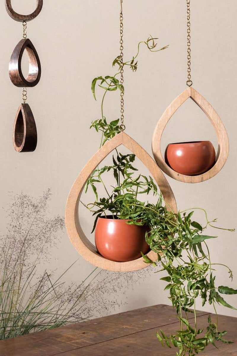 Gilford Hanging Pot 8.75"x5"x21"